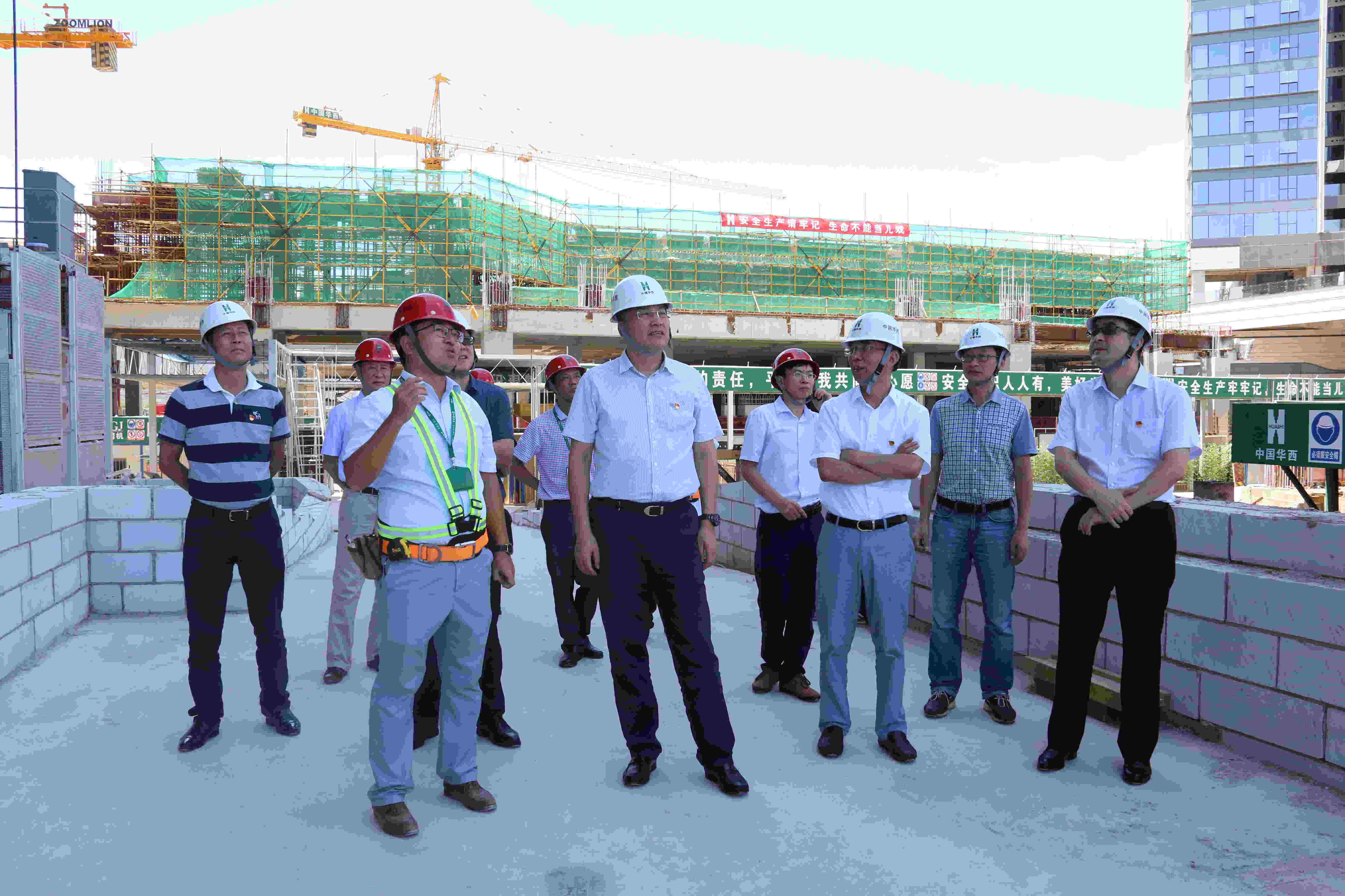 集团党委书记、董事长陈贵林调研前海冠泽金融中心项目 集团党委书记、董事长陈贵林调研前海冠泽金融中心项目