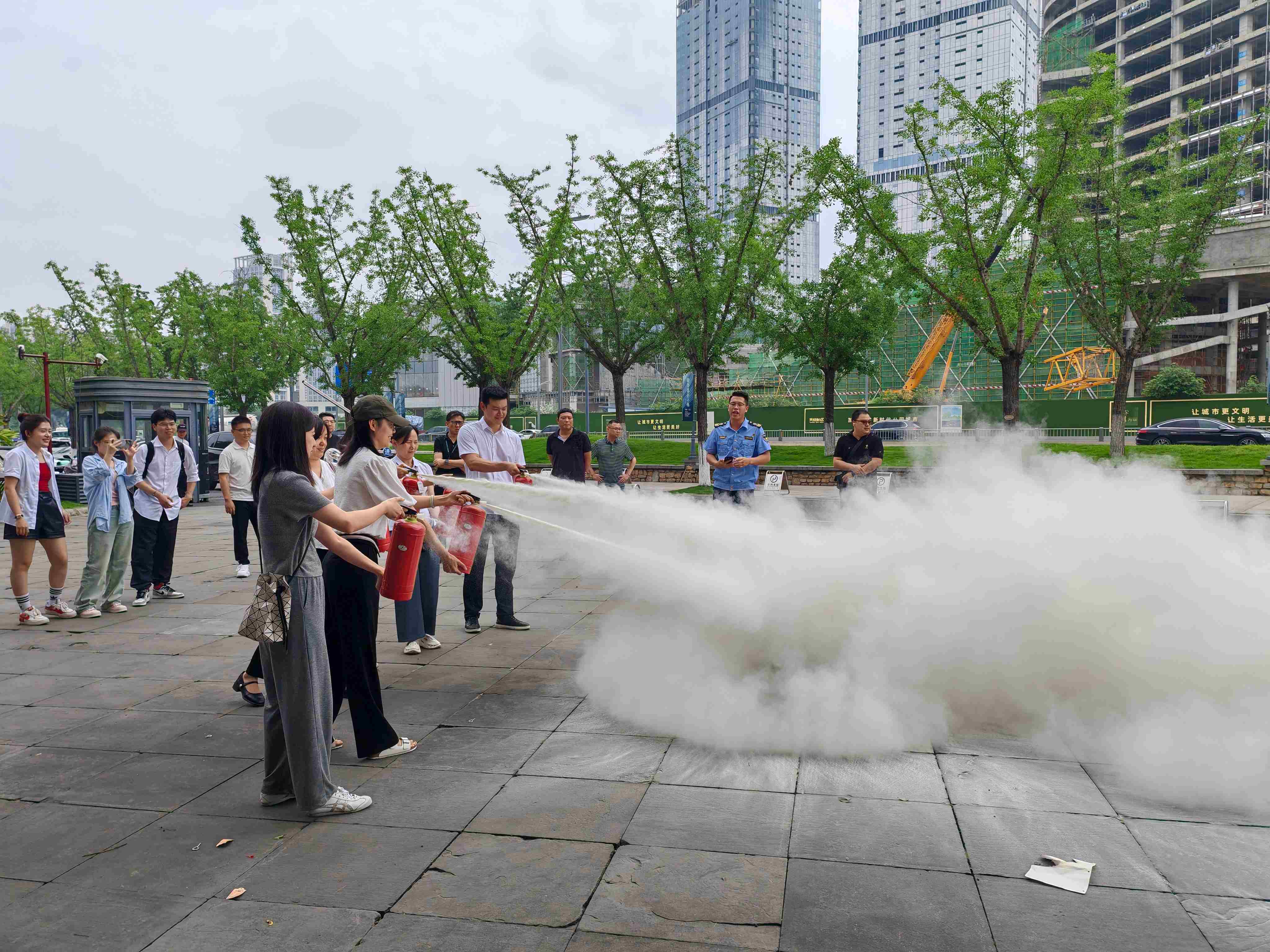 公司开展2024年消防知识培训暨 消防应急演练活动 公司开展2024年消防知识培训暨 消防应急演练活动